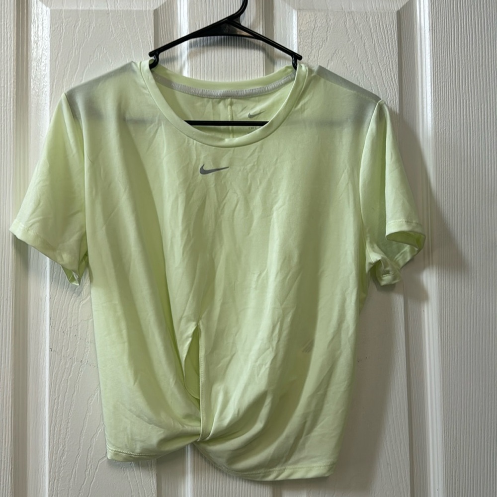 Nike crop top size medium